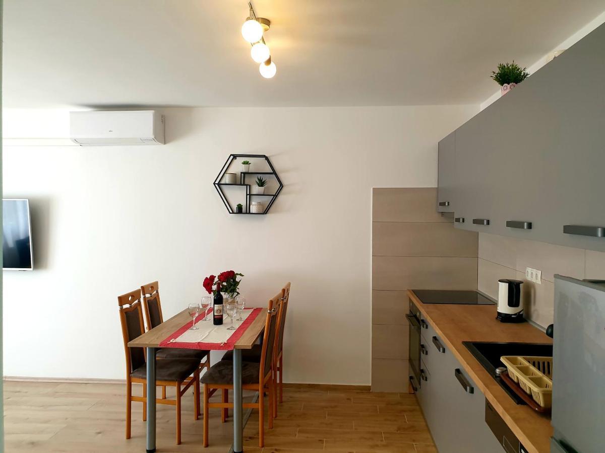 Apartment Mon Cheri-Located In A Quiet Neighbourhood Near Beaches Free Parking Pula Ngoại thất bức ảnh